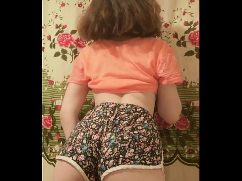 ❤️ 性感的年輕寶貝在相機上脫掉她的短褲 ❌ 色情 在色情 zh-tw.pornobot.ru ❌️