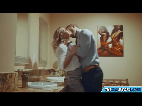 ❤️ 當一個豐滿的金發女郎在公共廁所引誘你時 ❌ 色情 在色情 zh-tw.pornobot.ru ❌️